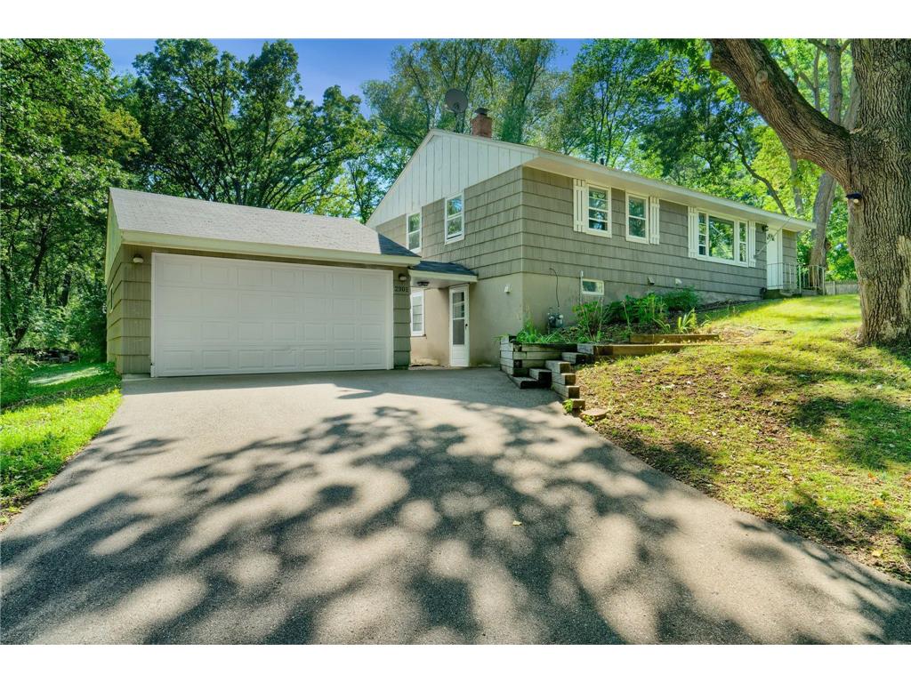 2301 155th Street W Burnsville MN 55306 6736353 image1