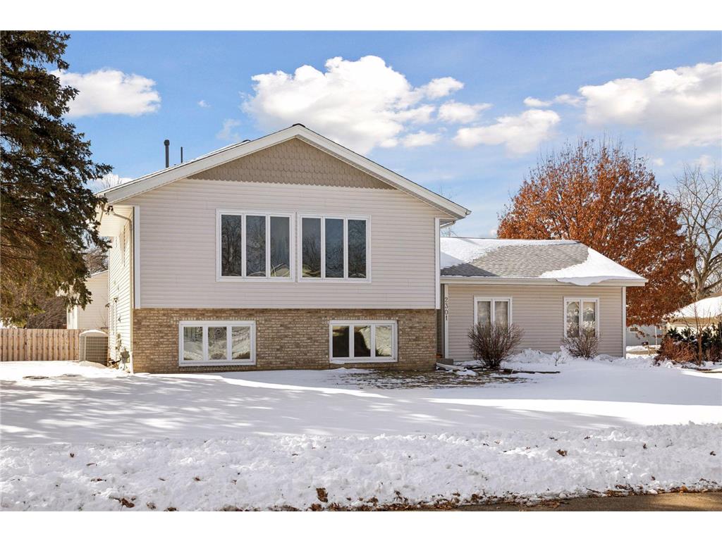 2301 E 121st Street Burnsville MN 55337 7033768 image1
