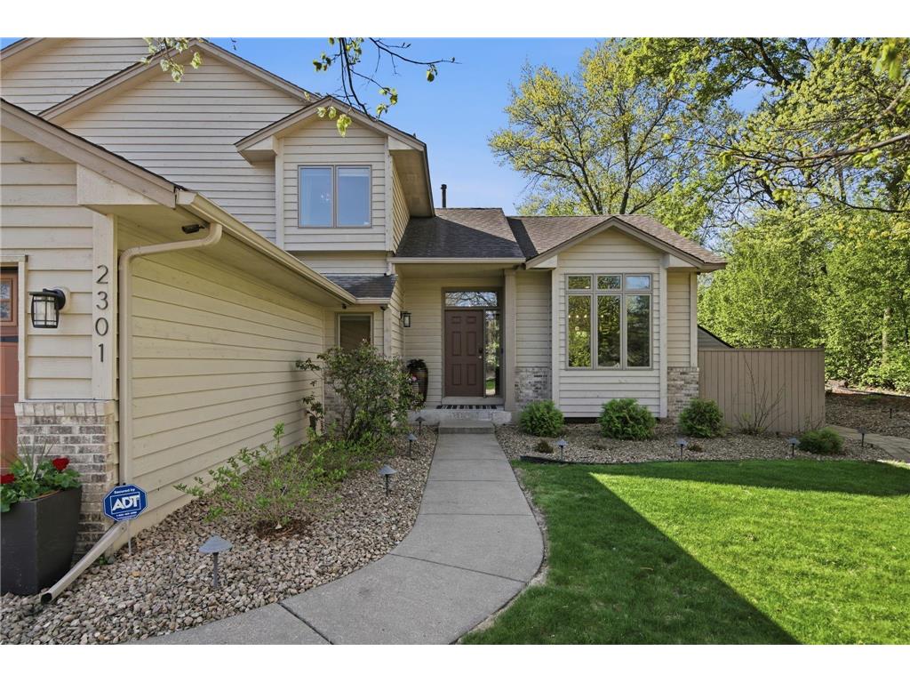 2301 Great Oaks Drive Burnsville MN 55337 7066805 image4