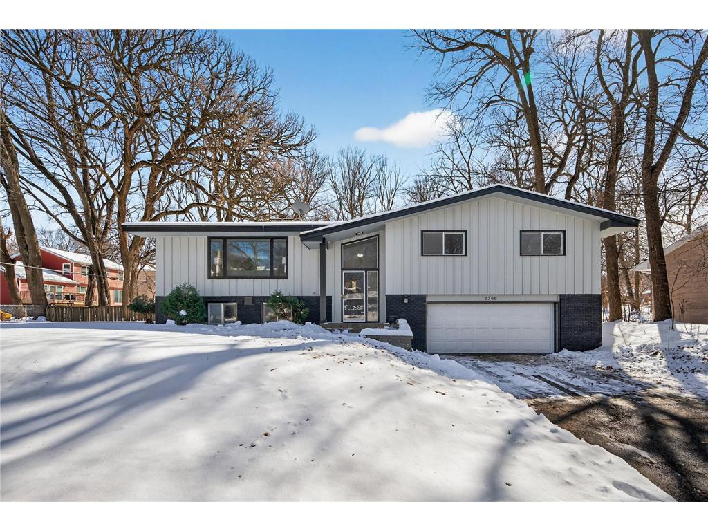 2301 Manor Drive Burnsville MN 55337 7039356 image1
