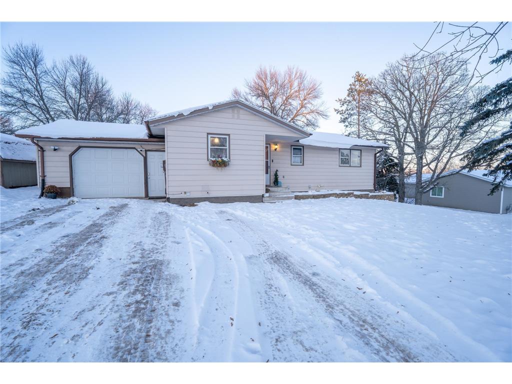 2301 Runestone Avenue Alexandria MN 56308 6797991 image1