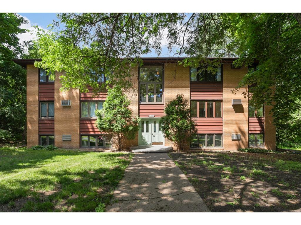 2301 Unity Avenue N Golden Valley MN 55422 7090910 image1
