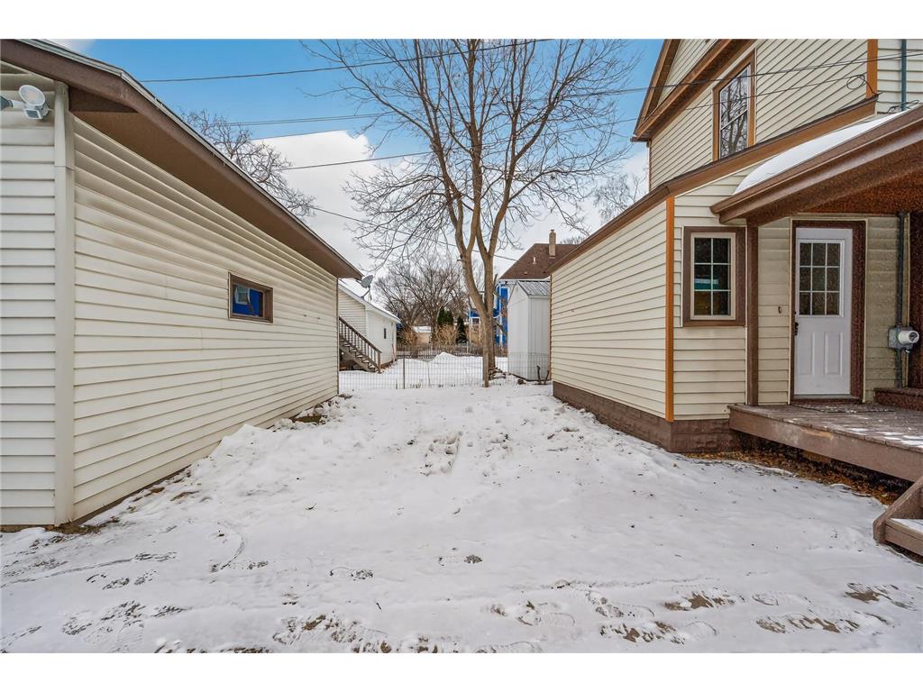 2302 Brewster Street Saint Paul MN 55108 7038525 image32