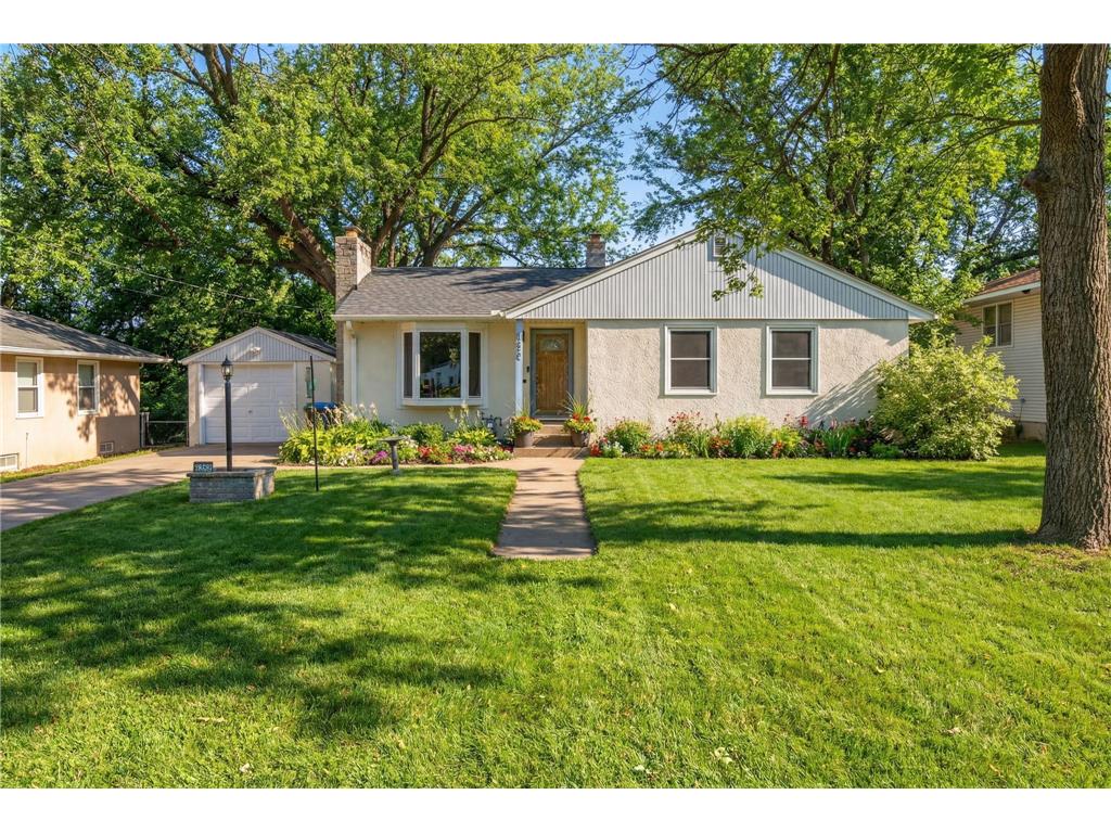 2303 7th Avenue E North Saint Paul MN 55109 7040153 image1
