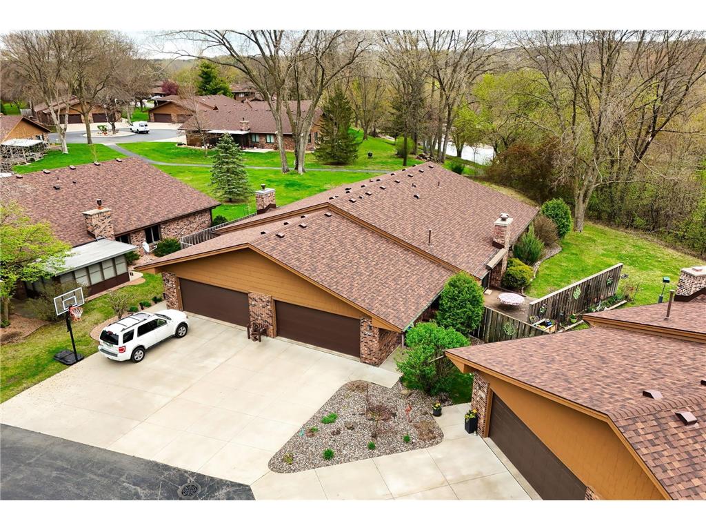 2303 Baihly Lane SW Rochester MN 55902 - George Lake 6709707 image1