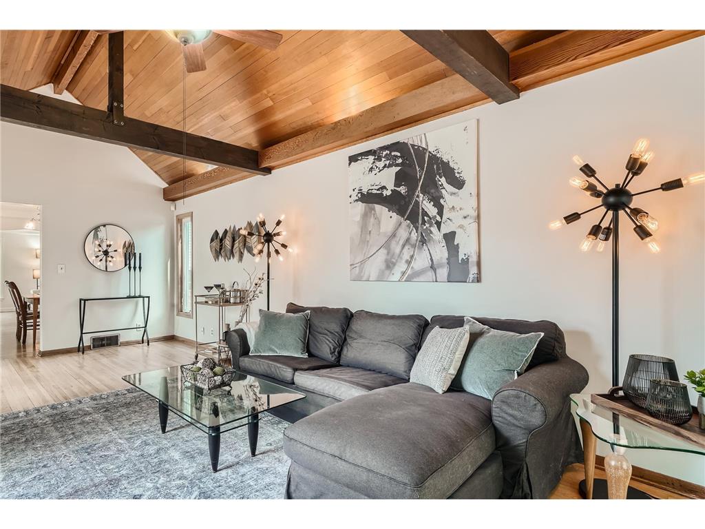 2303 Xerxes Avenue N Golden Valley MN 55422 6371074 image1