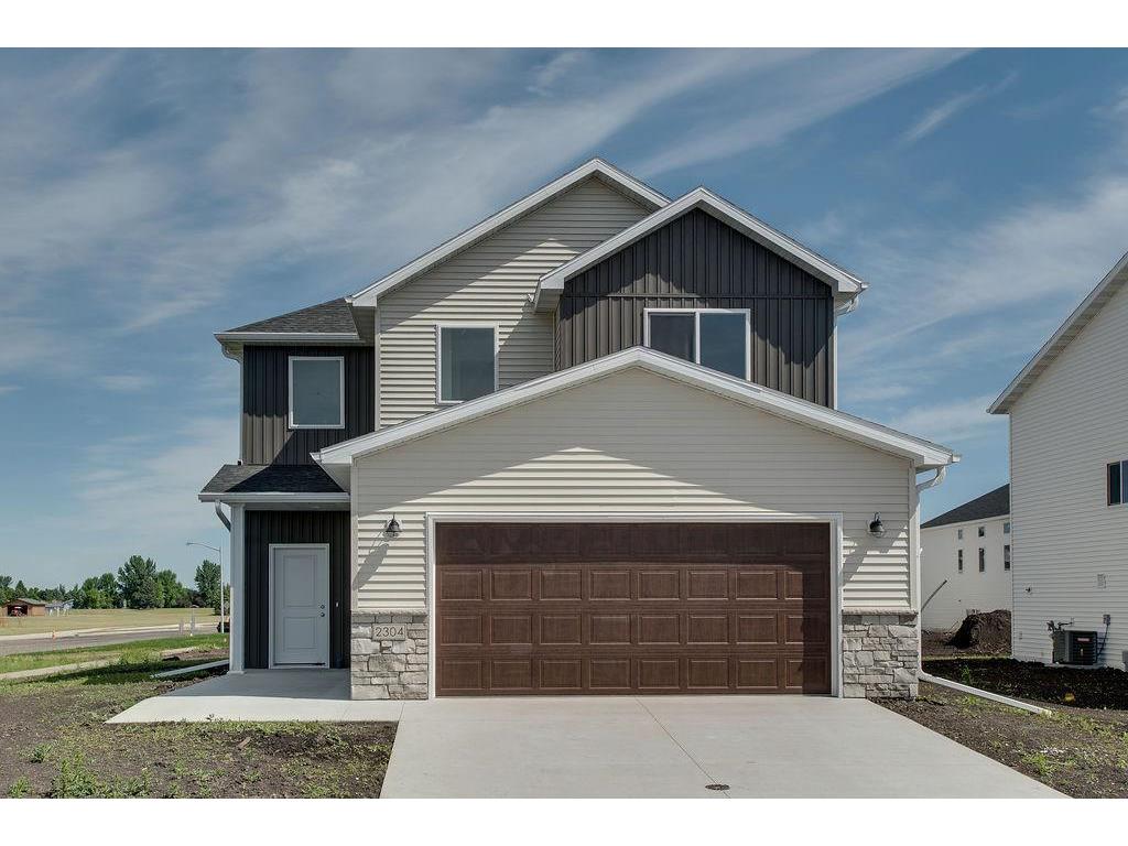 2304 37 Avenue S Moorhead MN 56560 6804093 image1