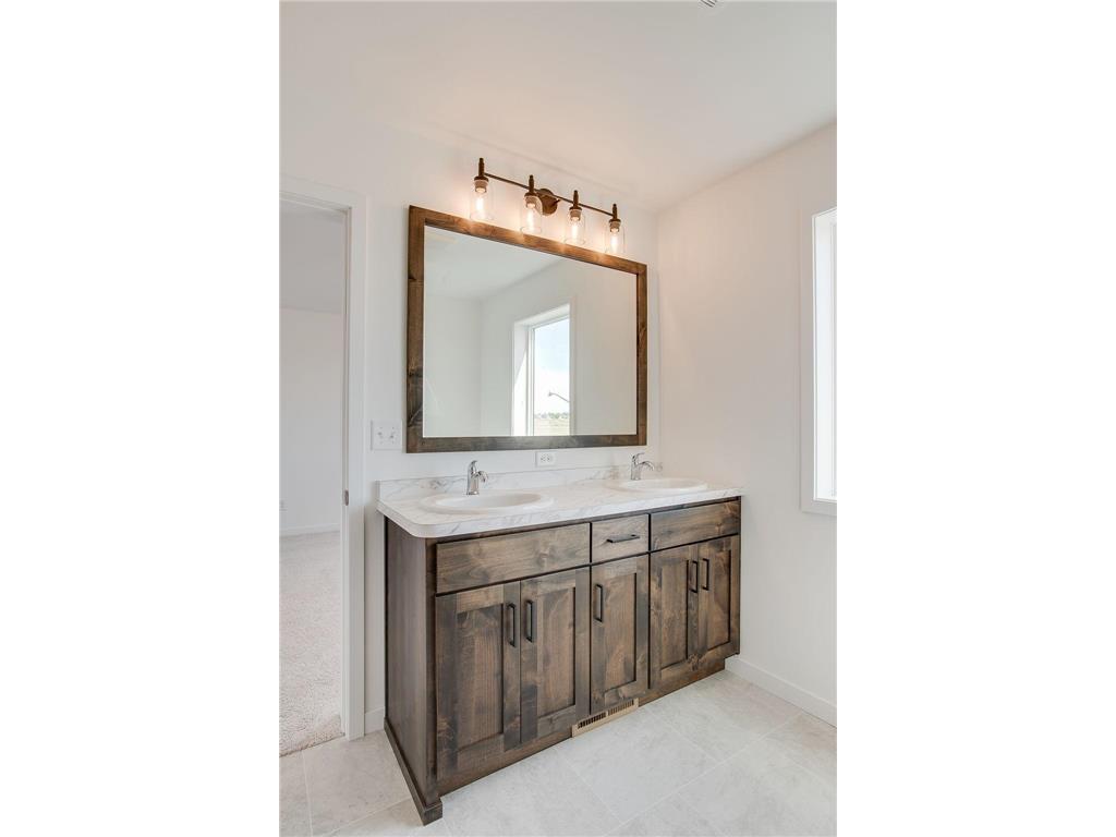 2304 37 Avenue S Moorhead MN 56560 6804093 image15
