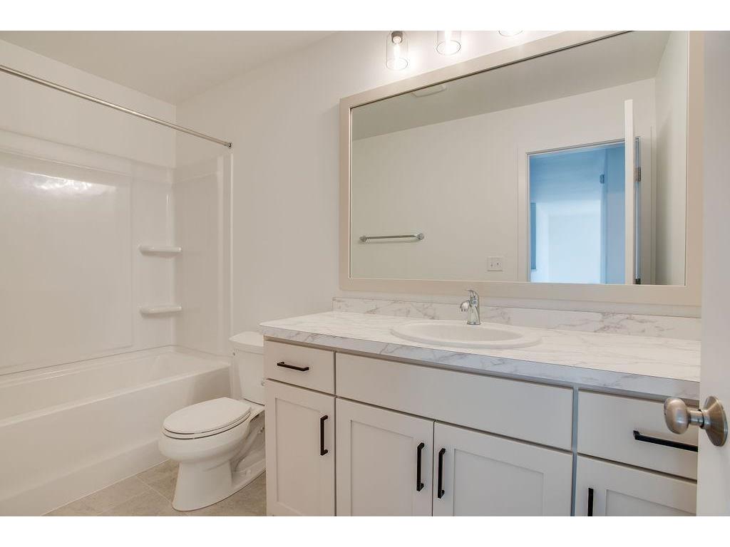 2304 37 Avenue S Moorhead MN 56560 6804093 image23