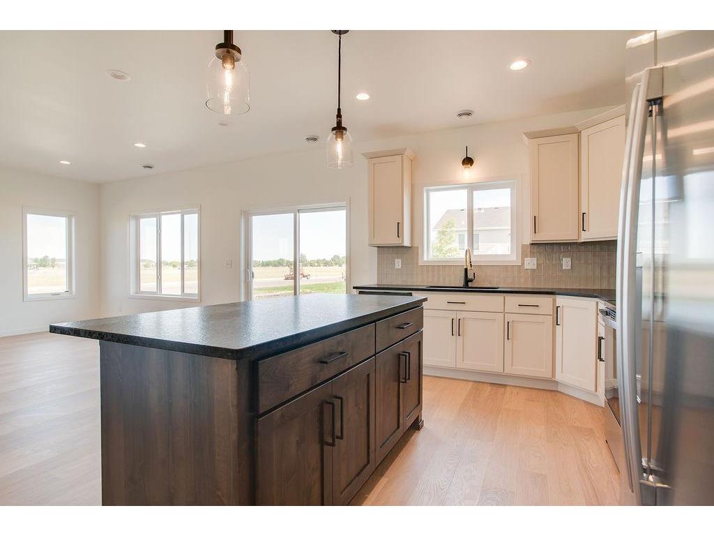 2304 37 Avenue S Moorhead MN 56560 6804093 image9