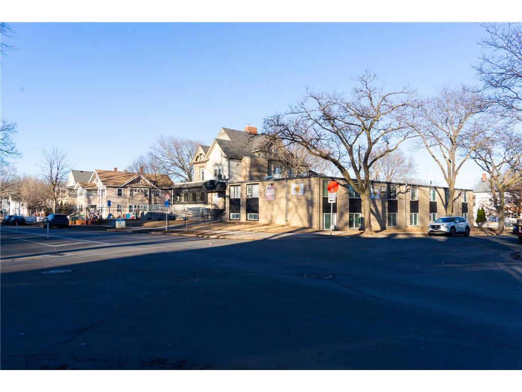 2304 Emerson Avenue N Minneapolis MN 55411 6678022 image1