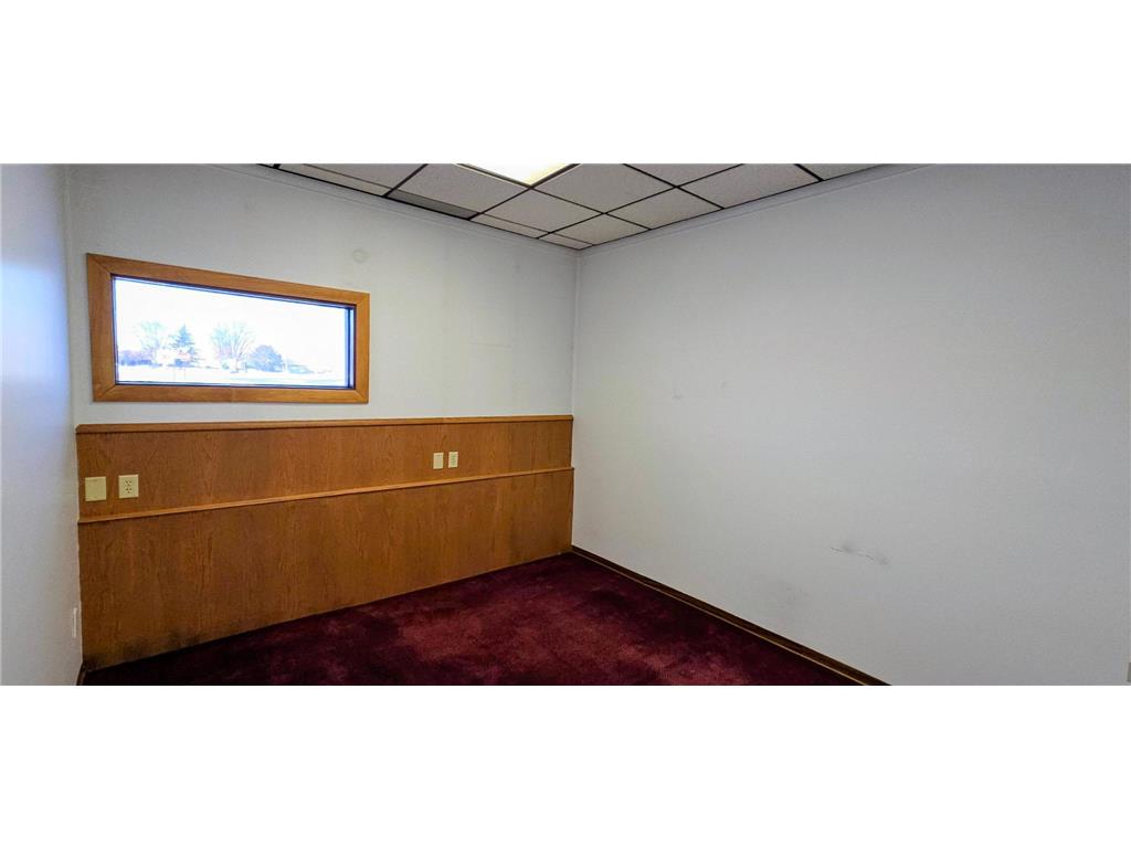 2304 S Broadway Street Alexandria MN 56308 7011757 image13