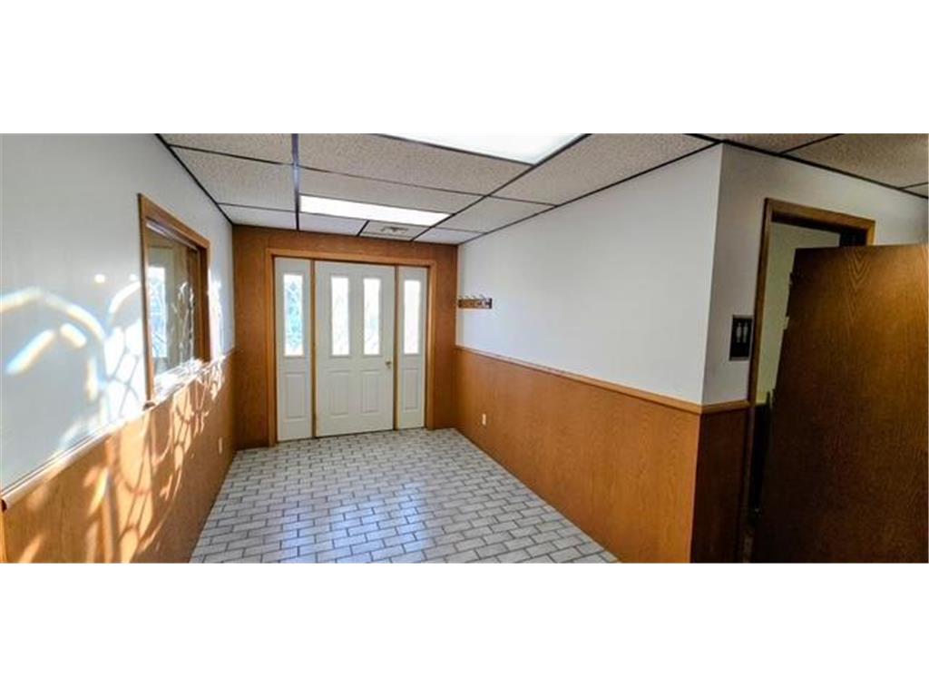 2304 S Broadway Street Alexandria MN 56308 7011757 image6