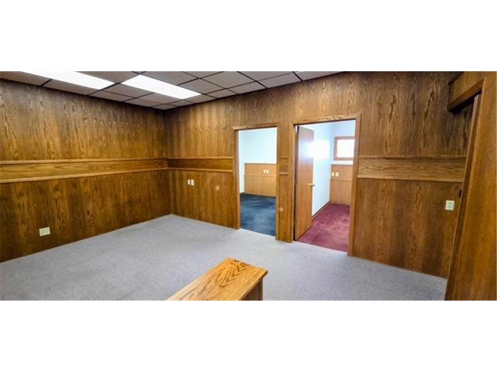 2304 S Broadway Street Alexandria MN 56308 7011757 image8