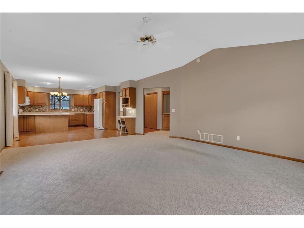 2304 SW 10 Street Willmar MN 56201 7069356 image14