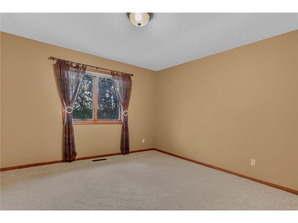 2304 SW 10 Street Willmar MN 56201 7069356 image22