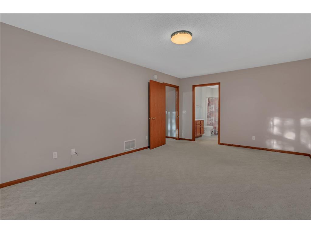 2304 SW 10 Street Willmar MN 56201 7069356 image27