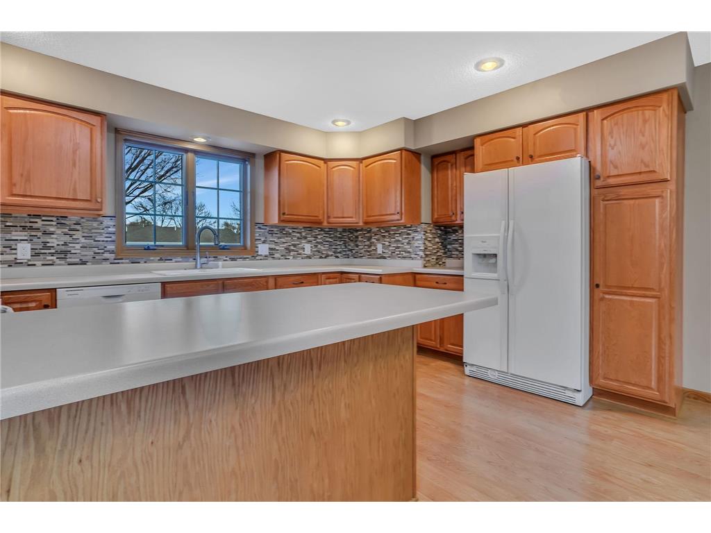 2304 SW 10 Street Willmar MN 56201 7069356 image8