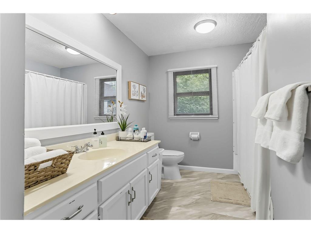 2304 Sheridan Avenue N Minneapolis MN 55411 7082234 image18