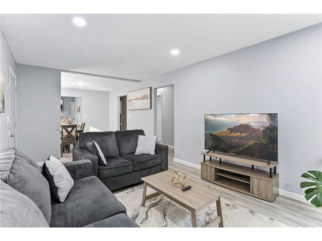 2304 Sheridan Avenue N Minneapolis MN 55411 7082234 image6