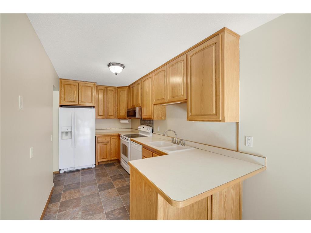 2305 E 122nd Street Burnsville MN 55337 7029796 image10