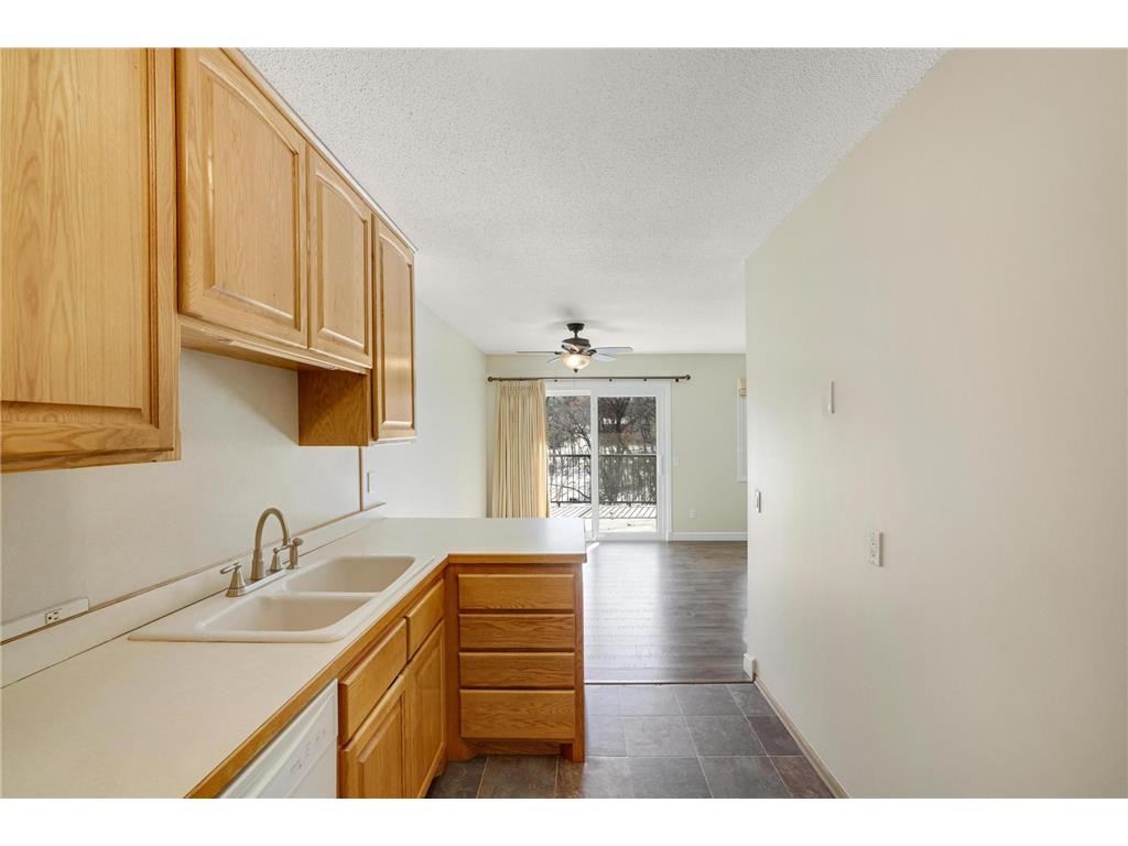 2305 E 122nd Street Burnsville MN 55337 7029796 image11