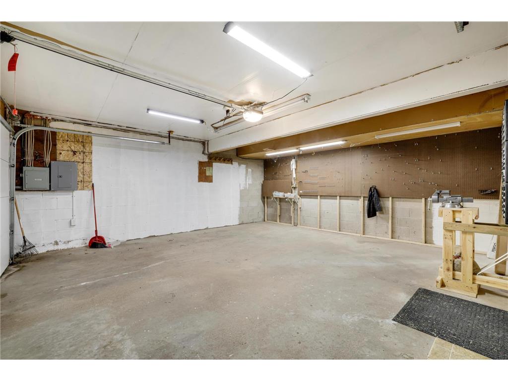 2305 E 122nd Street Burnsville MN 55337 7029796 image29
