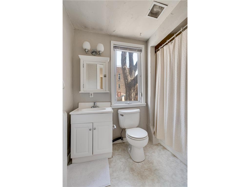 2305 Garfield Avenue Minneapolis MN 55405 7082009 image11