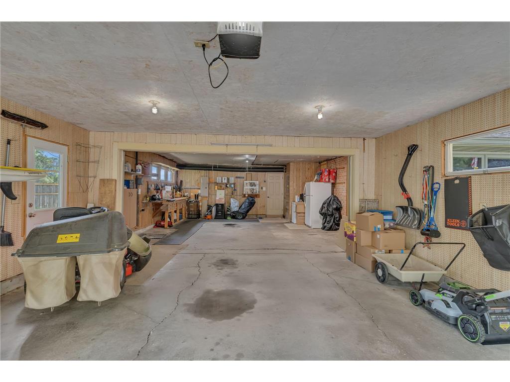 2305 NE COUNTRY CLUB DR Willmar MN 56201 - Willmar 7098122 image63