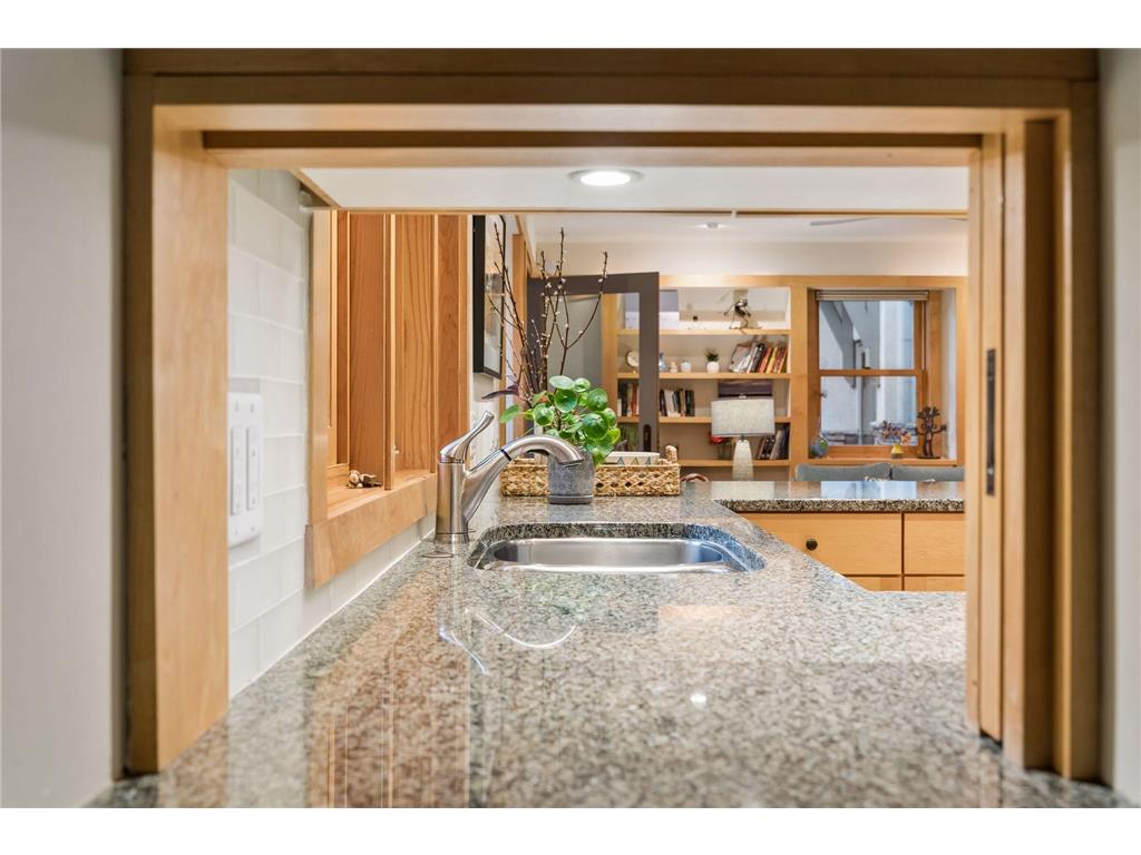2305 Newton Avenue S Minneapolis MN 55405 7061918 image27