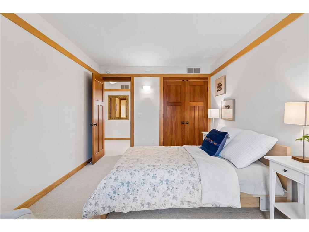 2305 Newton Avenue S Minneapolis MN 55405 7061918 image69