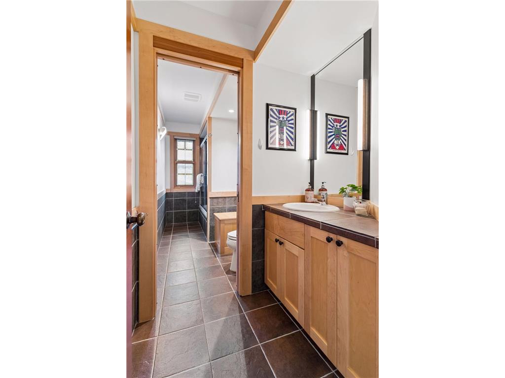 2305 Newton Avenue S Minneapolis MN 55405 7061918 image70