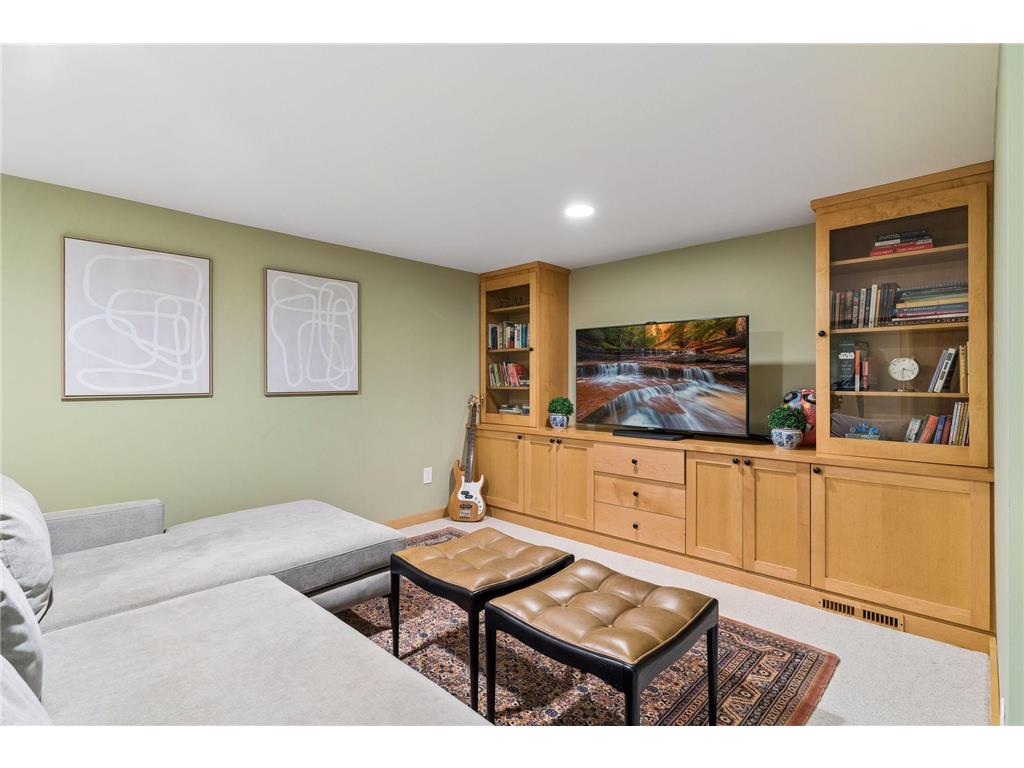 2305 Newton Avenue S Minneapolis MN 55405 7061918 image77