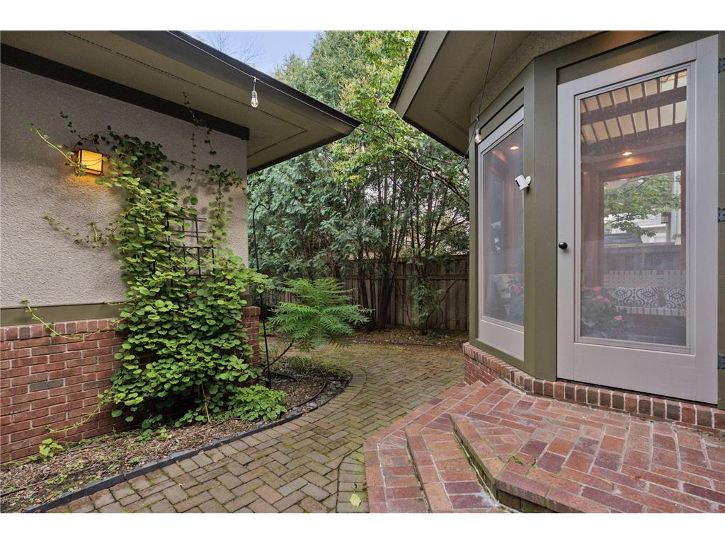 2305 Newton Avenue S Minneapolis MN 55405 7061918 image91