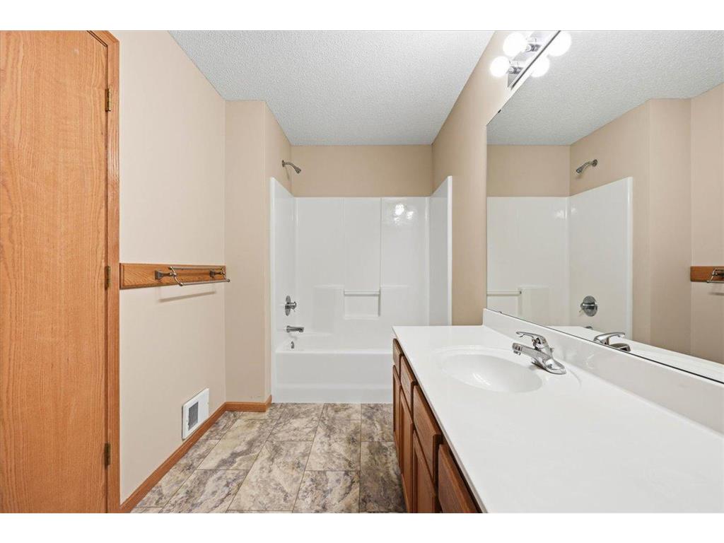2305 Rosemary Curve Hudson WI 54016 7026965 image15