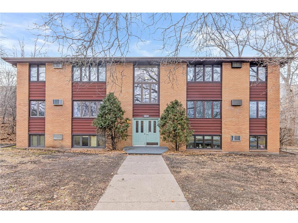 2305 Unity Avenue N, Golden Valley, MN, 55422 | MLS: 6475509 | Edina Realty