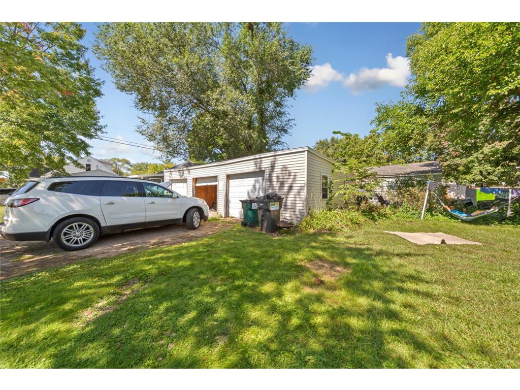2306 4th Street Eau Claire WI 54703 7057064 image34