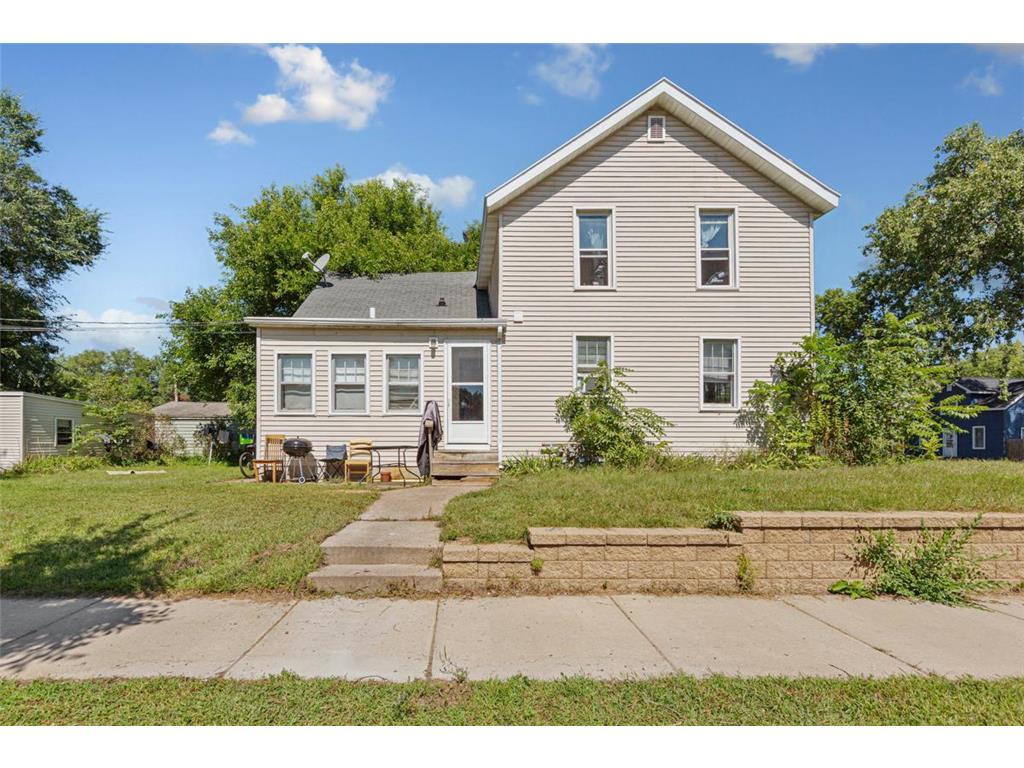 2306 4th Street Eau Claire WI 54703 7057064 image4