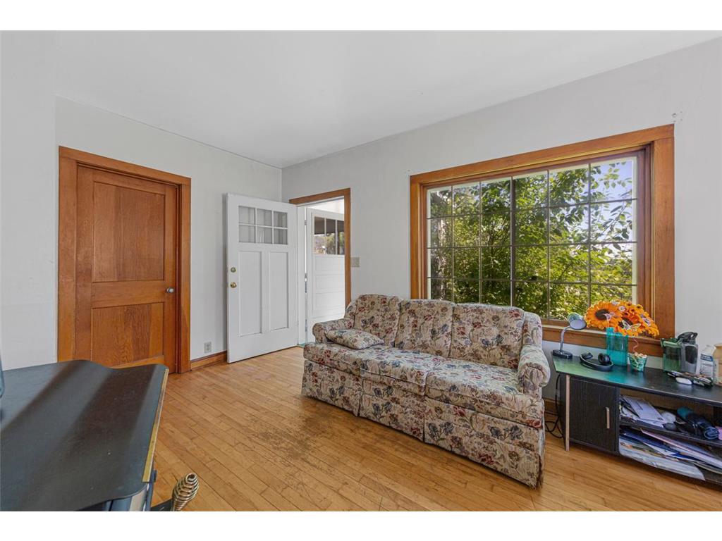 2306 4th Street Eau Claire WI 54703 7057064 image9