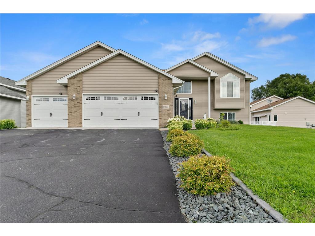 2307 121st Circle NW Coon Rapids MN 55448 7037583 image1