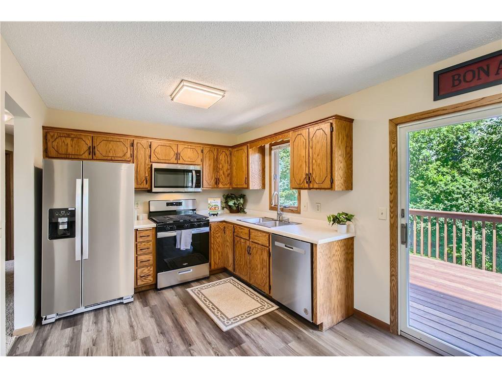 2307 Granada Avenue N, Oakdale, MN, 55128 MLS 6549332 Edina Realty