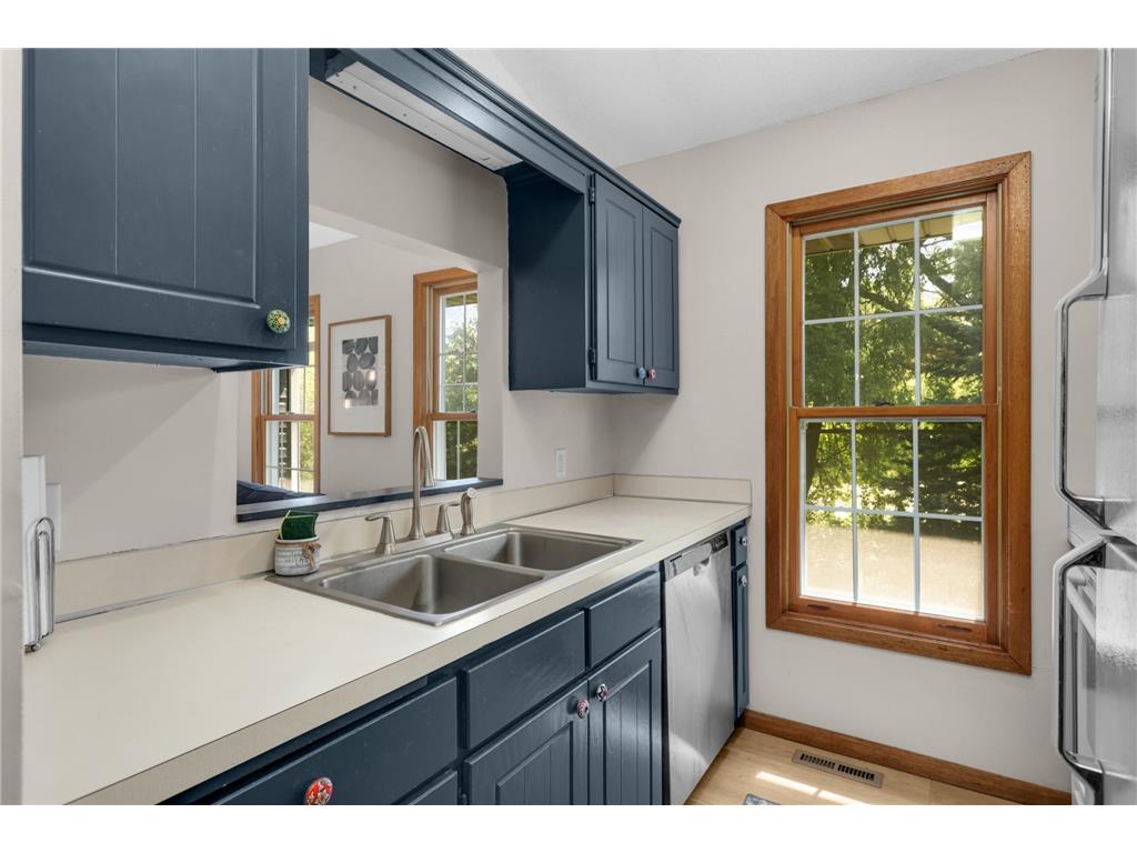 2307 Grange Avenue N Oakdale MN 55128 7085439 image9