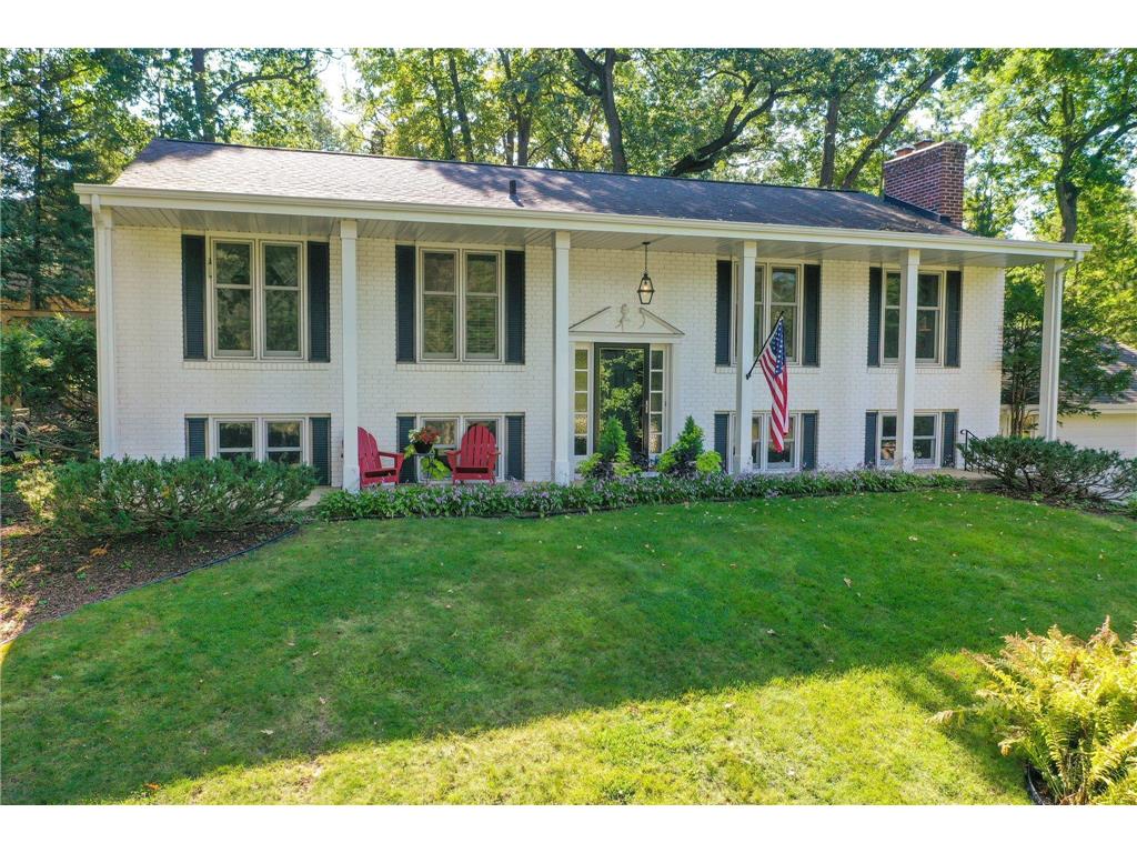 2307 Sheridan Hills Road Minnetonka MN 55391 6673080 image1