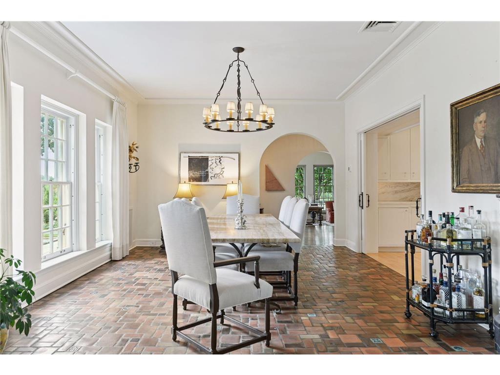 2308 W Lake Of The Isles Parkway Minneapolis MN 55405 - Lake of the Isles 6803462 image12