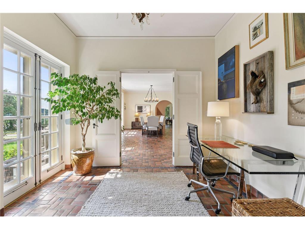 2308 W Lake Of The Isles Parkway Minneapolis MN 55405 - Lake of the Isles 6803462 image15