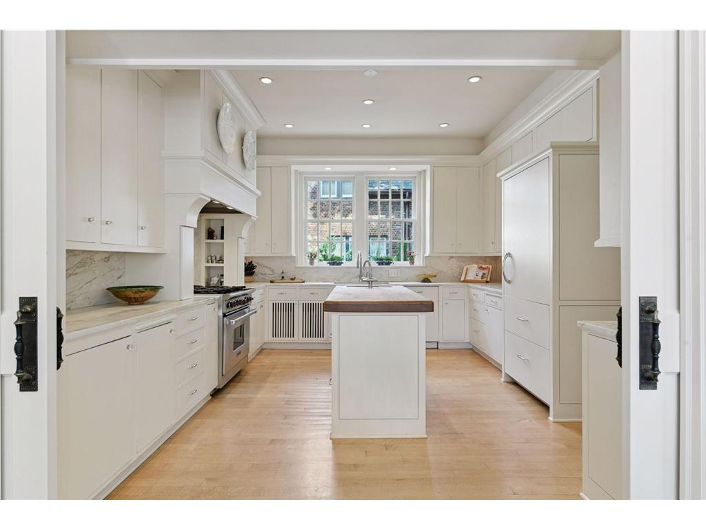 2308 W Lake Of The Isles Parkway Minneapolis MN 55405 - Lake of the Isles 6803462 image16