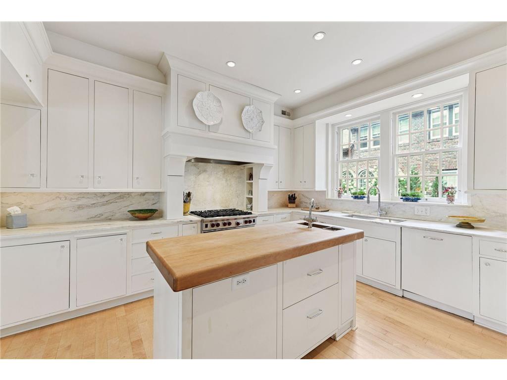 2308 W Lake Of The Isles Parkway Minneapolis MN 55405 - Lake of the Isles 6803462 image17