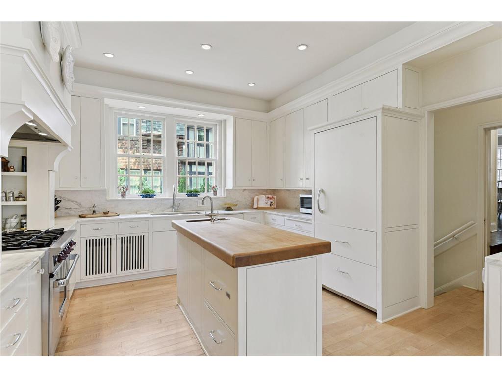 2308 W Lake Of The Isles Parkway Minneapolis MN 55405 - Lake of the Isles 6803462 image18