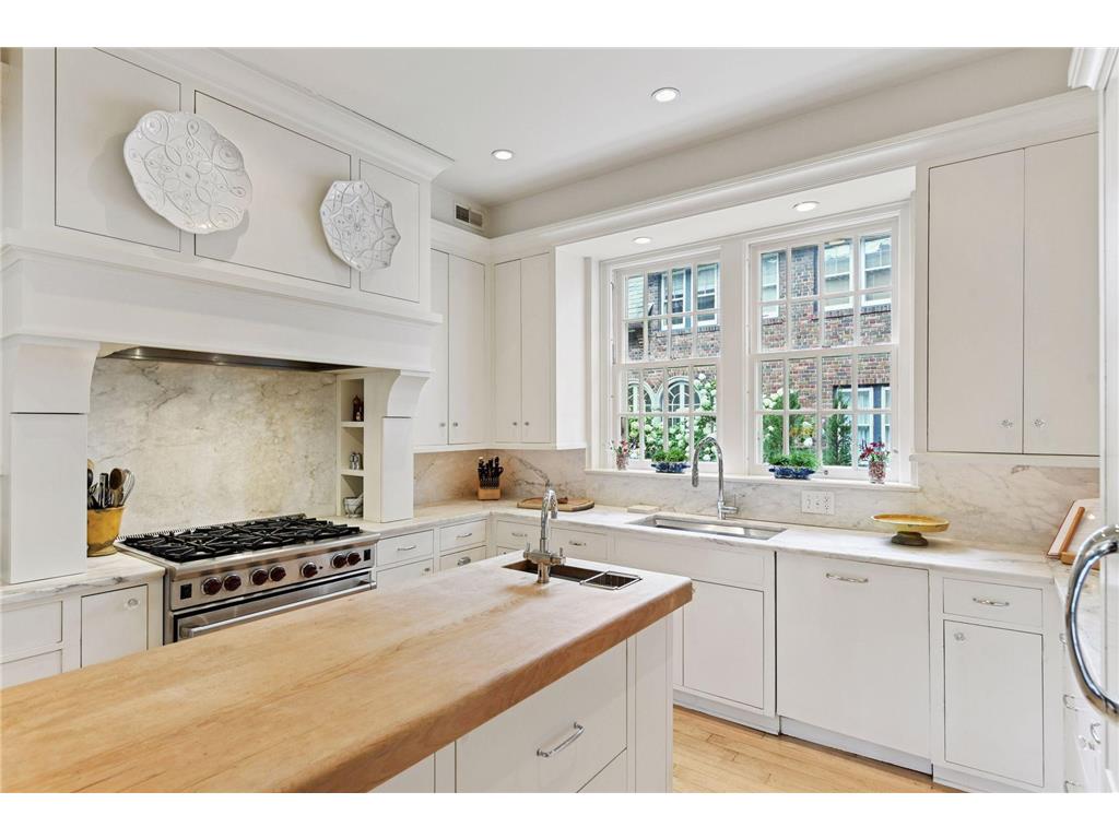 2308 W Lake Of The Isles Parkway Minneapolis MN 55405 - Lake of the Isles 6803462 image19