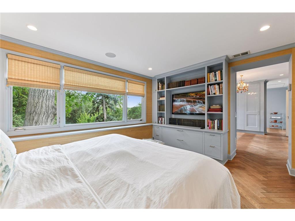 2308 W Lake Of The Isles Parkway Minneapolis MN 55405 - Lake of the Isles 6803462 image28